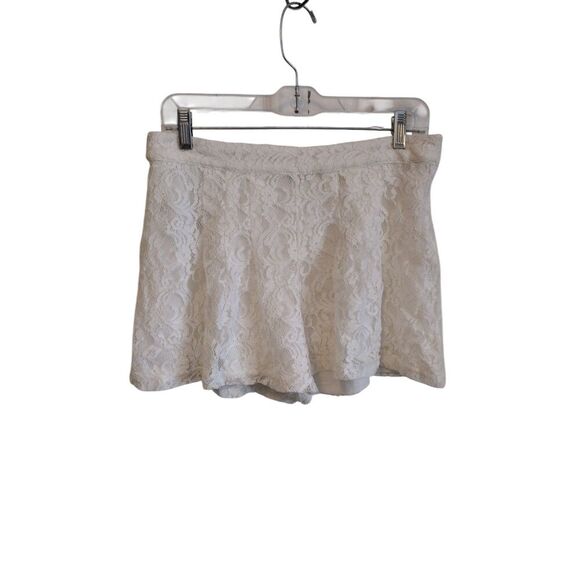 Forever 21 White lace high rise mini shorts - Picture 1 of 5